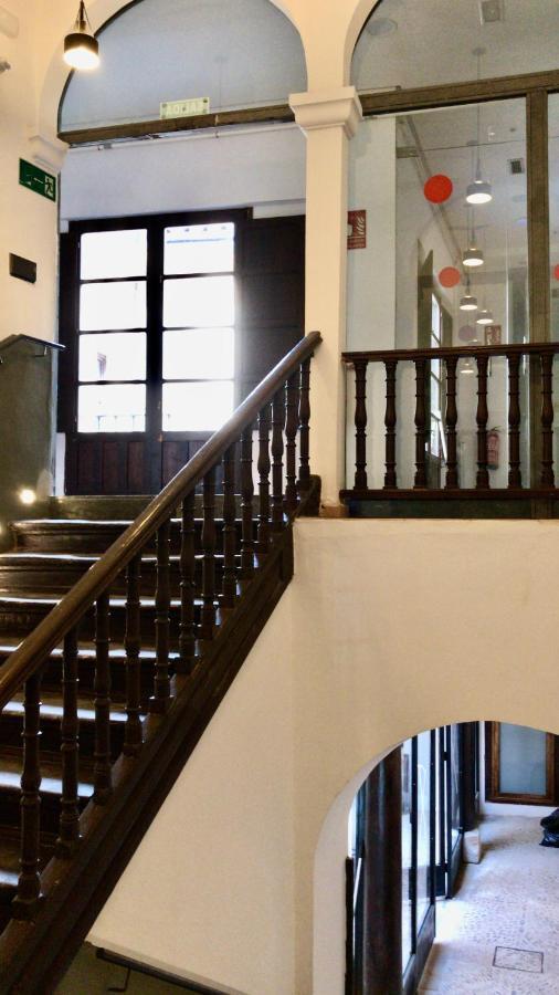 Quartier Leon Hostel Jabalquinto Exterior photo